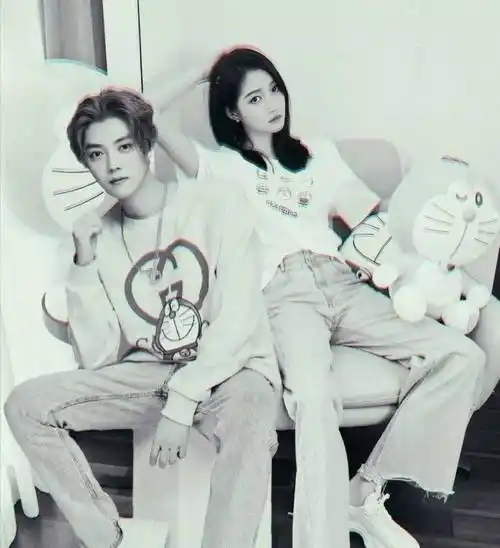 王一博和关晓彤都是高颜值,在一起画面好养眼.而且他们都爱吃香菜.