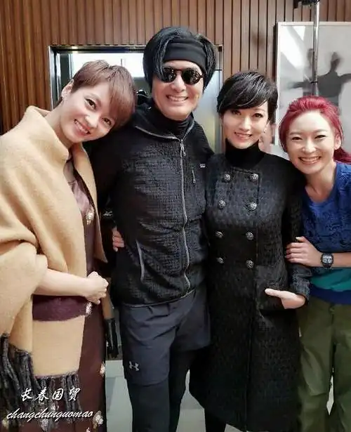 周润发和赵雅芝合影照曝光,"上海滩"经典cp引网友回忆杀