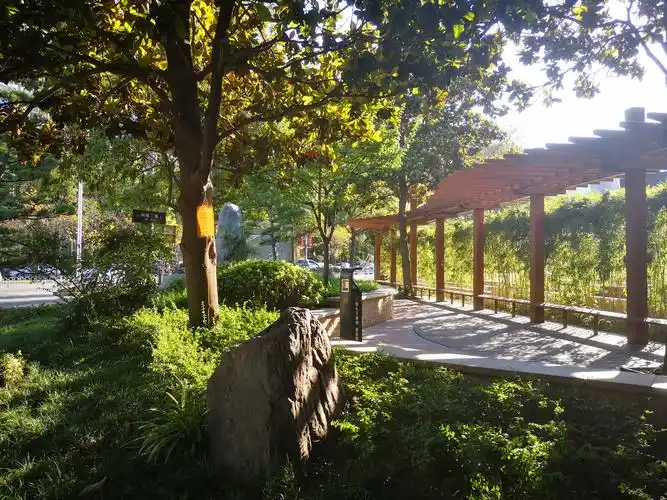 颜值刷新,三处街角小广场成市民休闲好去处