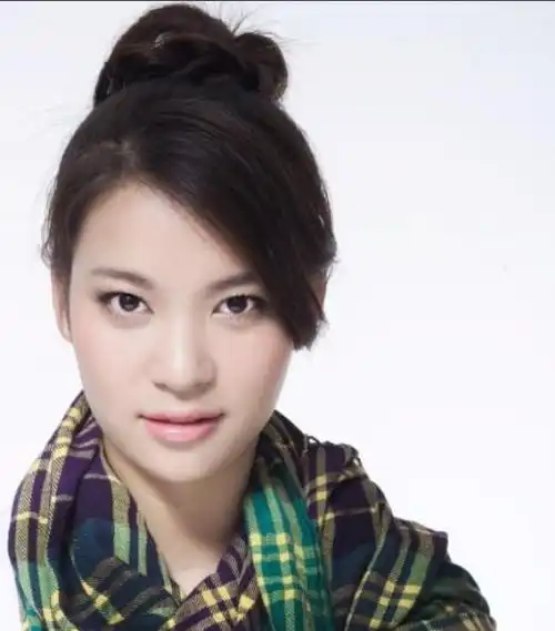 她是《非诚勿扰》无臂女孩,与小伙牵手后不久被甩,如今怎样了?