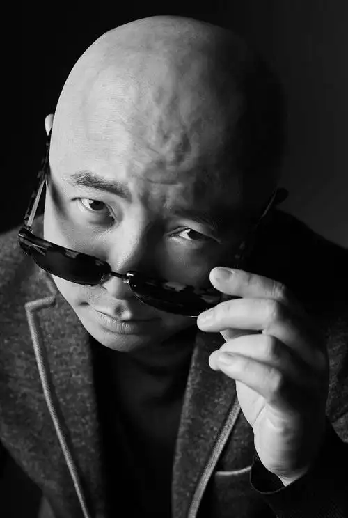 《时尚芭莎》 徐峥