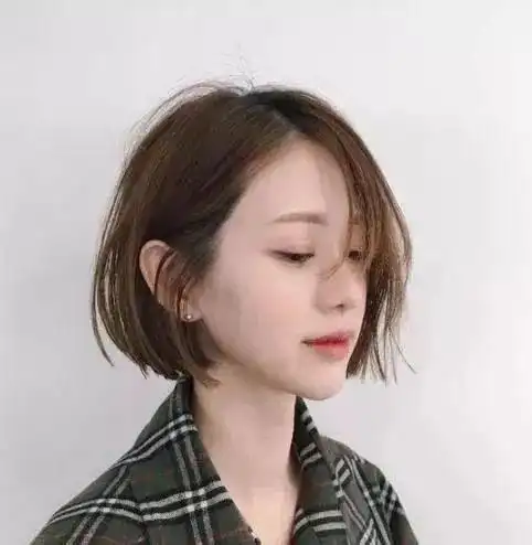 韩剧女主款,超显气质的韩式短发,显脸瘦的神发型,是大多数胖脸女生