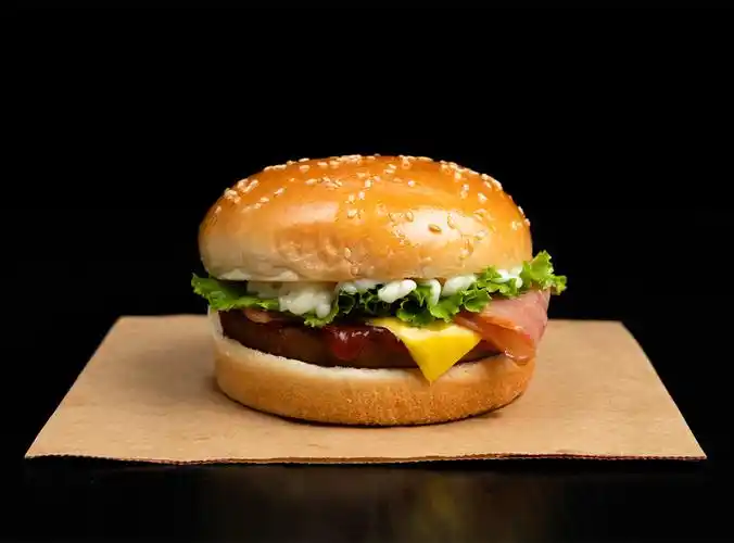 厚牛培根芝士堡