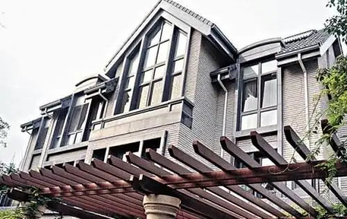 刘嘉玲欧陆式的别墅设计及能饱览太湖全景,有别于当地豪宅