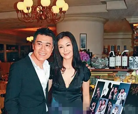 伍咏薇与练海棠