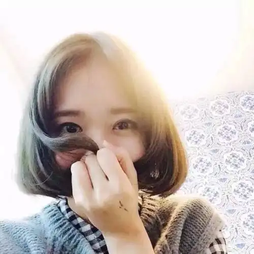 短发妹子,怎么自拍最好看?