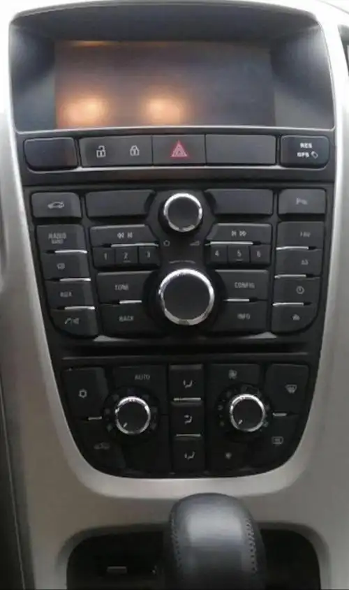 13款英朗gt,连接了蓝牙,但是音乐怎么播放,还是这款车就不能连接蓝牙