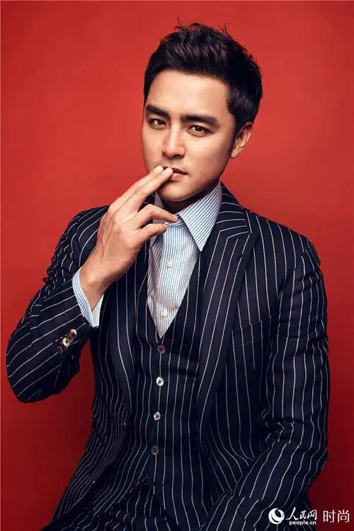 明道时尚写真曝光 新戏开拍搭档蒋雯丽