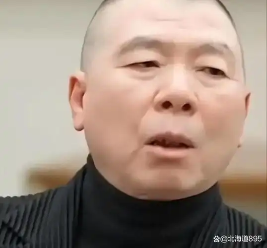 冯小刚年龄越大,反而变得越帅?