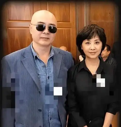 唐僧的扮演者徐少华和朱琳的默契演出,让人觉得那爱意仿佛在眉眼间