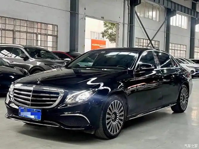 19年奔驰e300豪华版