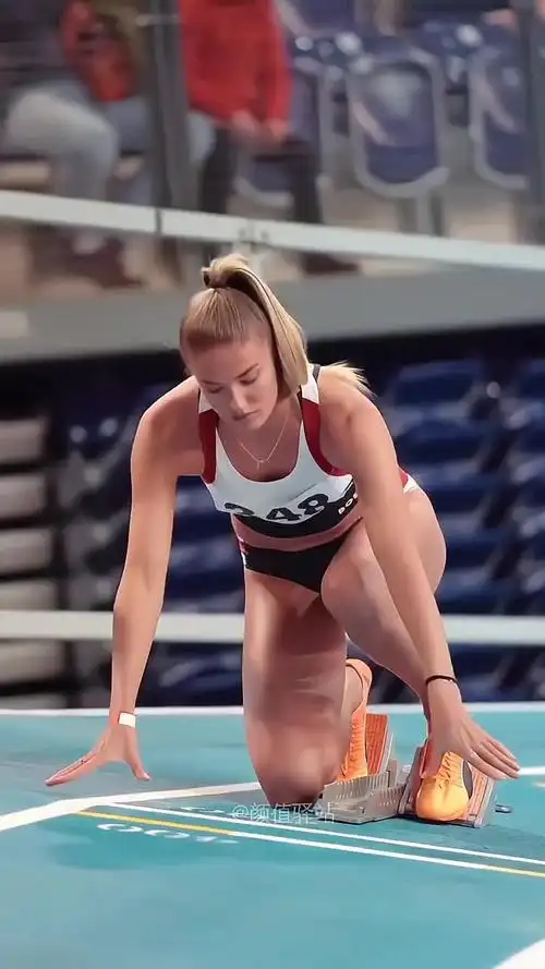 pederelias #paperplane#田径美女 #运动女孩