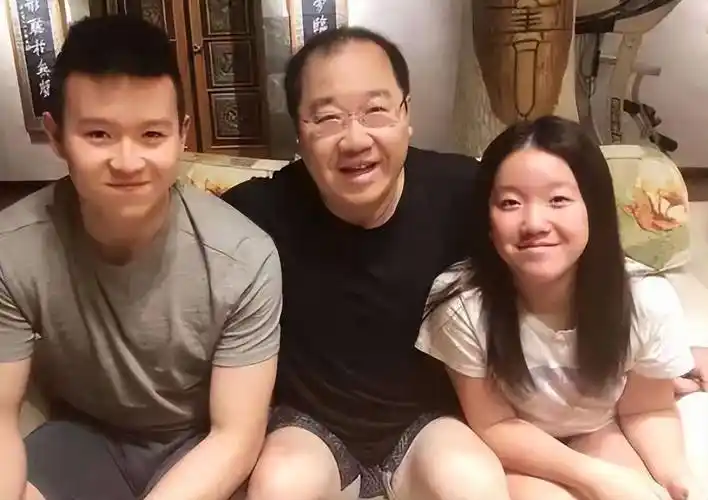 谌容:女婿女儿无情无义,儿子儿媳的做法让人泪目_陈蓉_范荣康_梁左