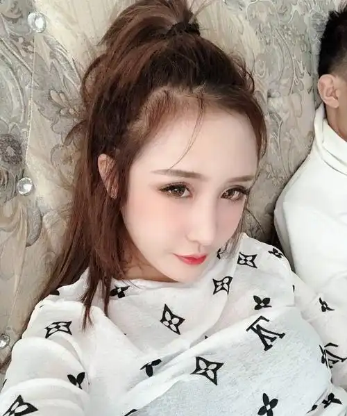 p data-id="go03141bmh">mc高迪,真名高佳琪,1994年出生,吉林松原人