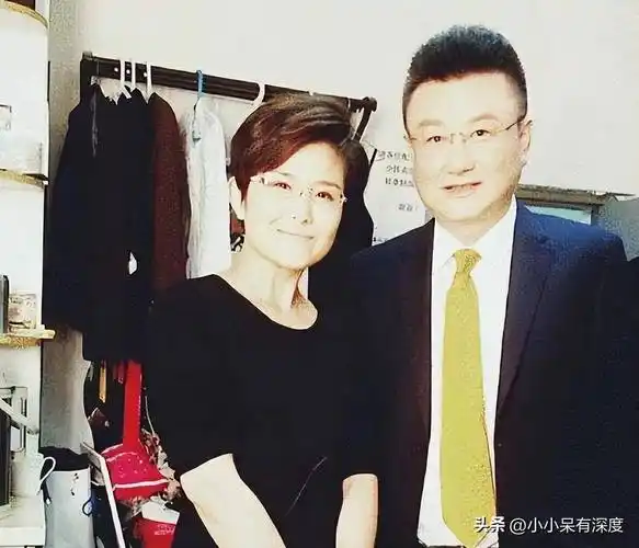 女主持人王宁近照,漂亮有气质!网友:王宁,才是目前央视一姐!
