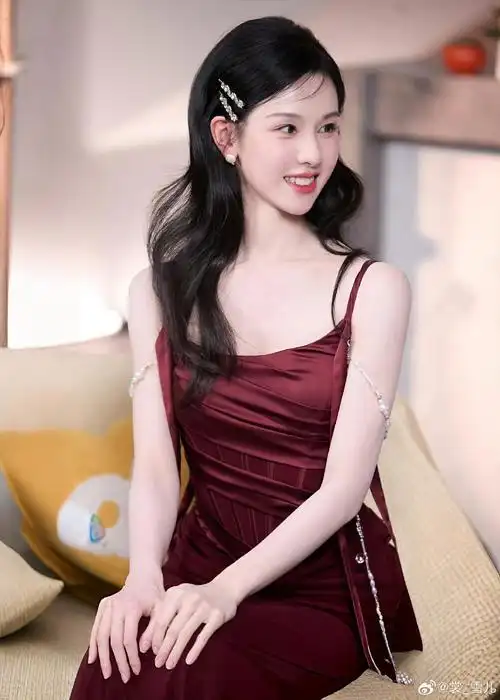 《贵女·雁回时》天天加更的嘛[送花花]没错就是陈都灵@陈都灵 演的