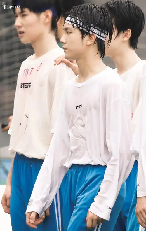 哥哥还想看你露腹肌97@tf家族-苏新皓    苏新皓超话#susu福福