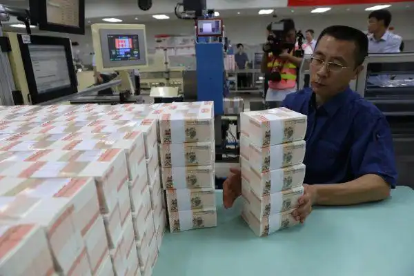 印钞厂那么多钱为什么没人敢偷拿看完整个印钞过程就明白了