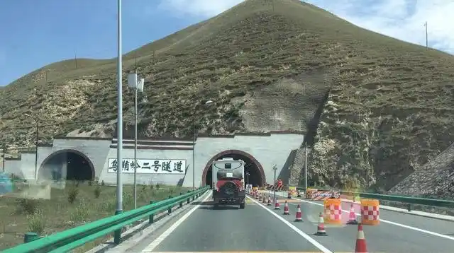 no.6最长铁路山岭隧道——乌鞘岭隧道