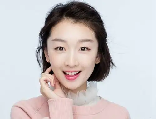 周冬雨刘海编发发型走起!