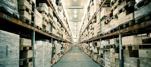 » 仓储 我们的仓库与外界隔离,且配备空调,以储存优质的葡萄酒