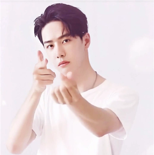 原创男星比心的方式,张艺兴可爱,王源呆萌,看到丁禹兮:跟赵露思学的?