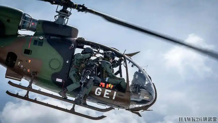 集腋成裘法国护卫舰作战情报中心内部曝光小羚羊装加特林