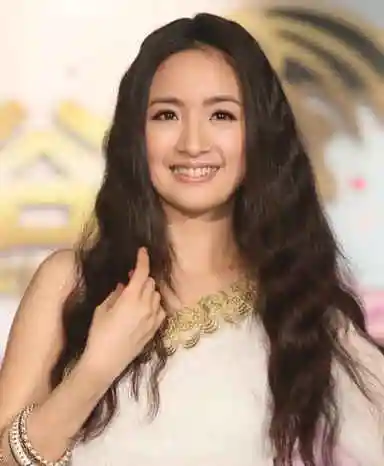 为什么那么多女生喜欢披头发?