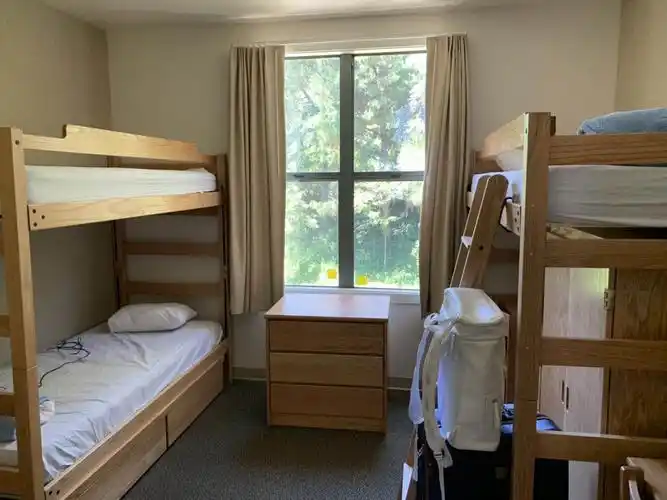 学校的宿舍,干净整洁