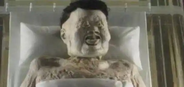 原创像辛追夫人这类古尸明明很照片恐怖为何报道却说栩栩如生