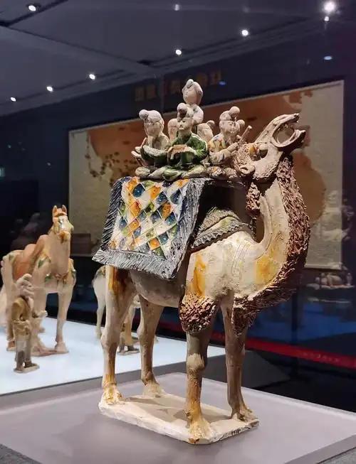 馆藏170余万件珍品,其中18件国宝级文物更是让人叹为观止