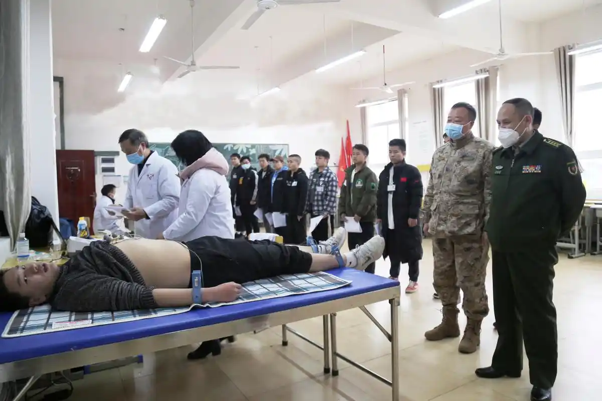 当兵去!贵州凯里市征兵体检开始啦!