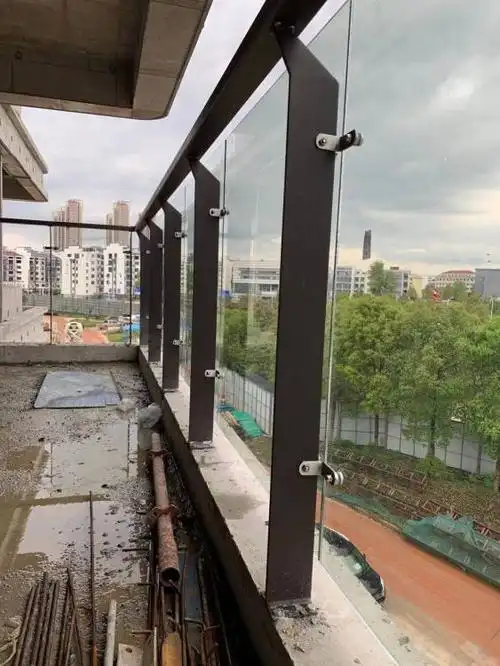 娄底玻璃栏杆价格,玻璃护栏-郑州黄页88网