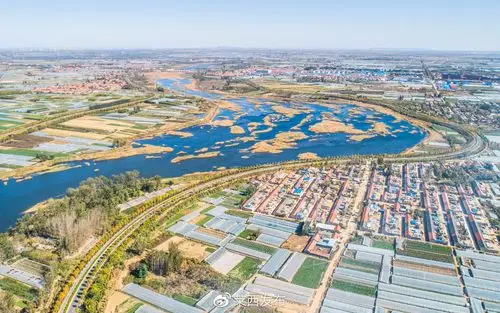 青岛莱西在绿水青山间跑起来