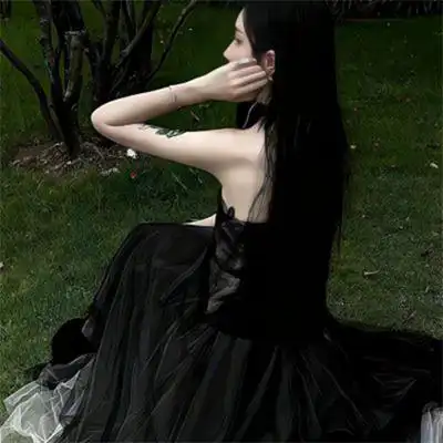 一男一女真人伤感情侣头像图片