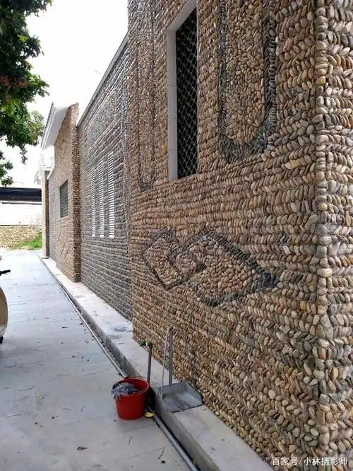 主题《别具一格的石子墙》