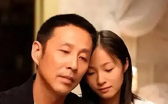 事实证明文艺女神江一燕已经过上了自己想要的美好生活