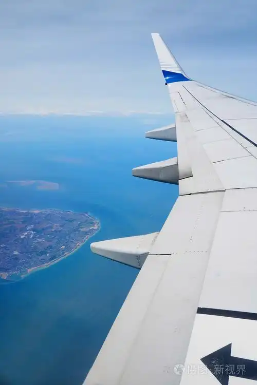 从飞机上看美丽的风景,从空中向照片-正版商用图片07ic1b-摄图新视界