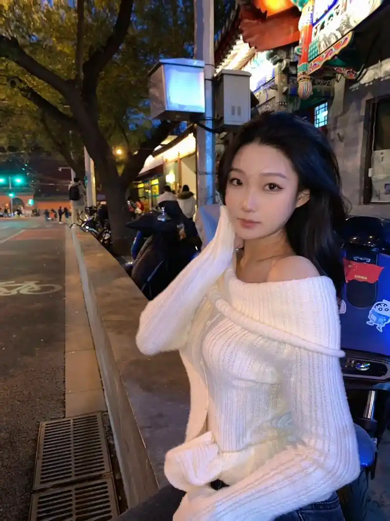 我常常翻自己的照片 然后就在想 我到底是一个什么样的人#相册 - 抖音