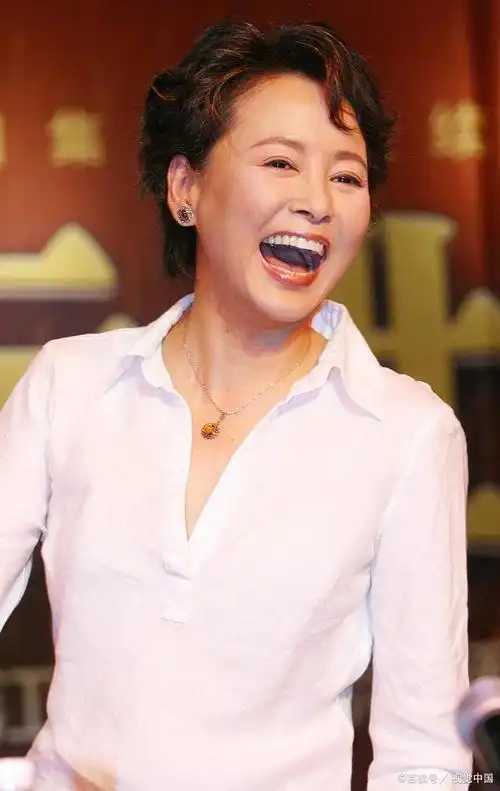 一代女神张瑜的悲喜人生:23岁红到发紫,如今却后悔当时太年轻