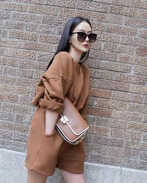 孙芸芸「小脸」绝招!用墨镜搞「半张脸失踪」 戴对帽子更显「v」