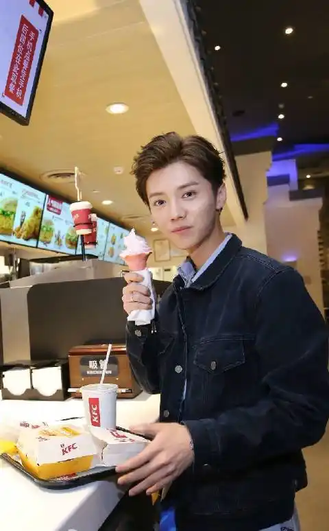 来自鹿晗吧重庆分会 - 微博