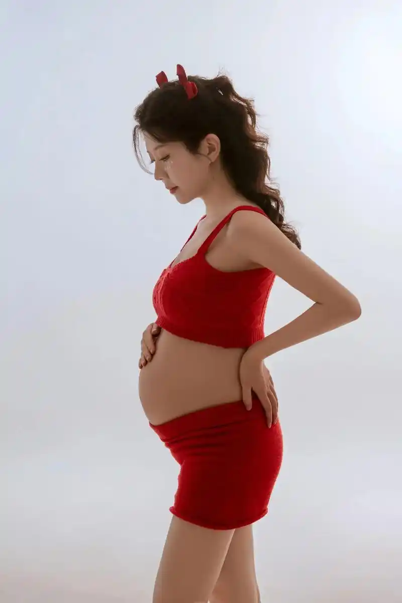 孕肚照 #卸货倒计时 #孕期记录 @小皮皮爸爸90     - 抖音