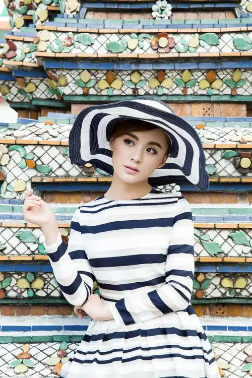 组图毛林林春季写真拒绝慵懒做可爱女人