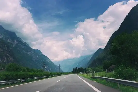 道路,前方,高山,4k壁纸