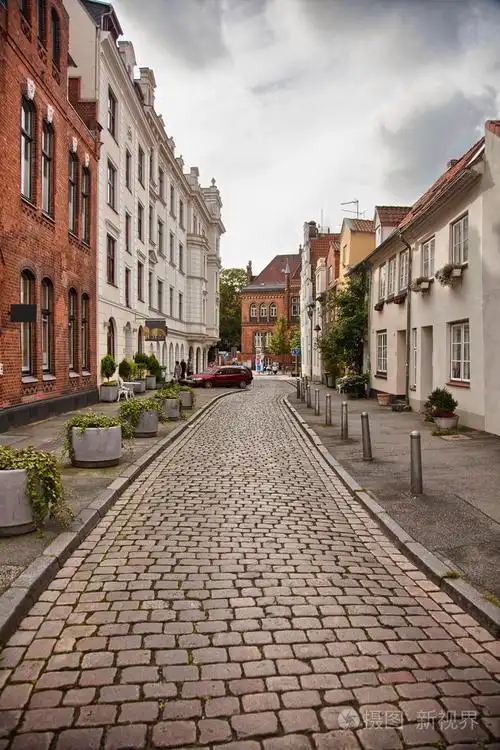 在老城的吕贝克德国的城市场景
