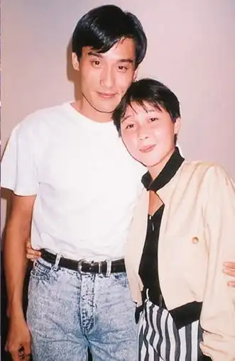 梁家辉江嘉年结婚30周年牵着她的手才是真正的爱情