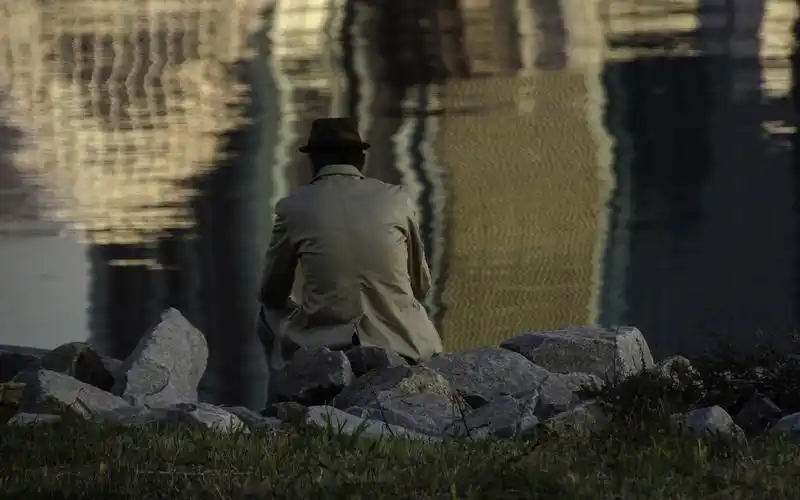 一个人孤独凄凉的背影