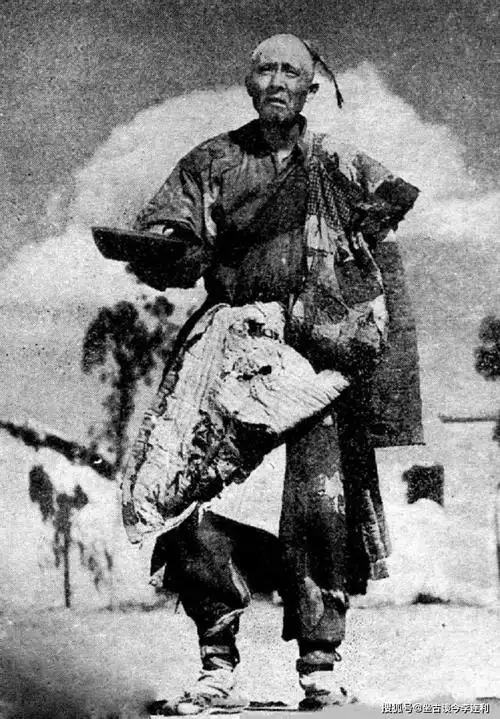 朱元璋利用"乞丐生涯"锻炼了三个法宝,借助三个法宝,借助天时地利人和