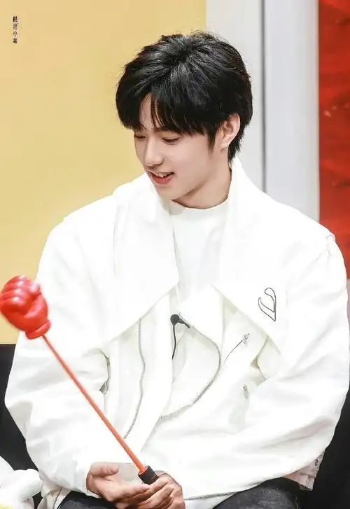 六公主镜头下的刘耀文